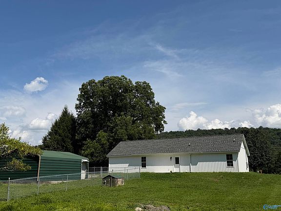 5th image of 508 Valley Dr