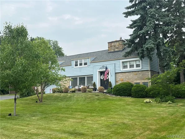 5226 Lewiston Rd, Lewiston, NY 14092