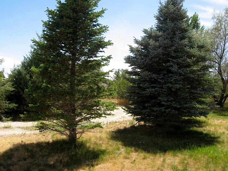 2nd image of 435 Castlecrest Dr