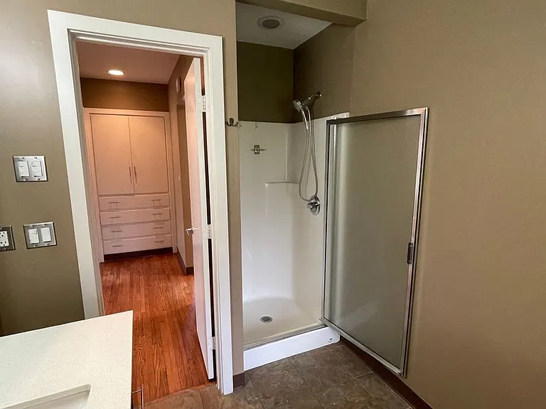 2257 S Florence Ave — Photo 21