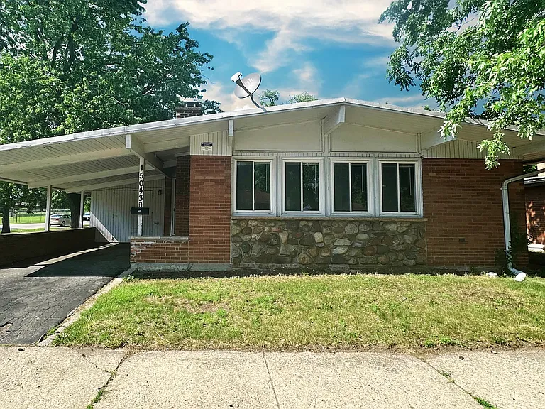 15043 Meadow Ln — Photo 15