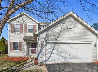 231 Aspen Cir, Gilberts, IL 60136