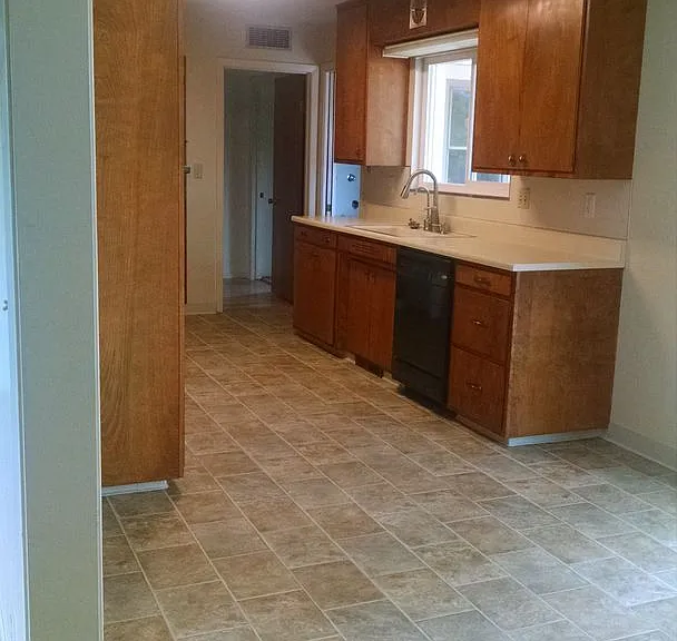 9785 McAnarlin Ave — Photo 5