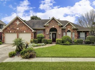 2502 Piney Woods Dr, Pearland, TX 77581