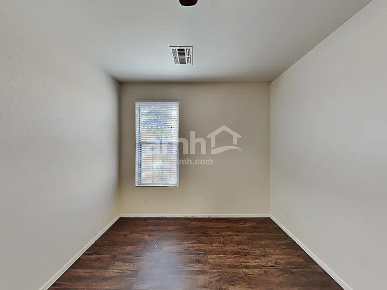 2363 E Omega Dr — Photo 6