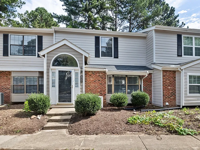 7630 Falcon Rest Cir — Photo 2