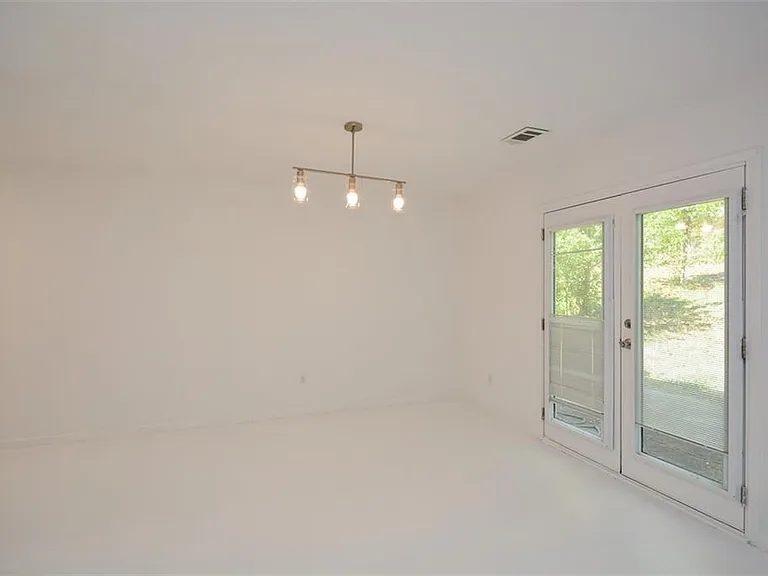 160 Timber Creek Ln SW — Photo 8