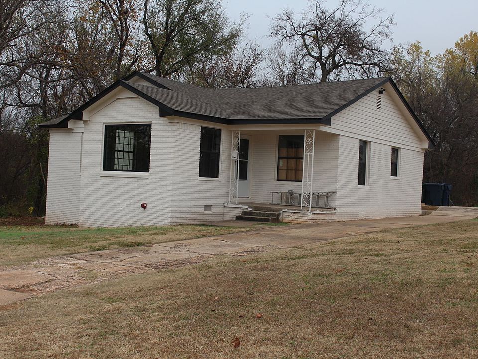 1st image of 2056 NE 30th St