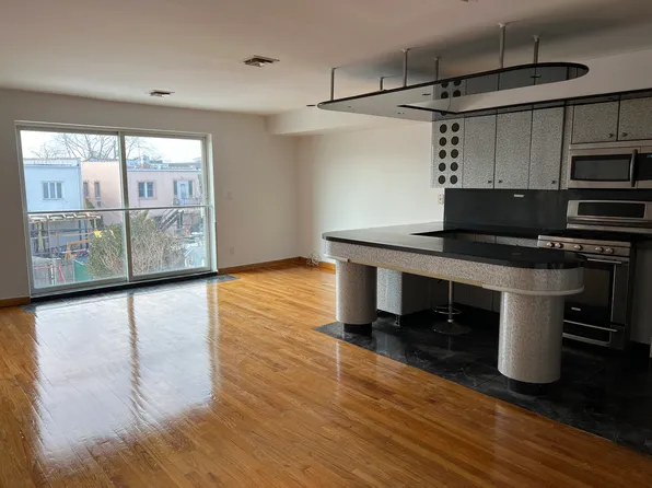 132 Norfolk St #2, Brooklyn, NY 11235