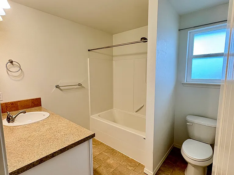 1540 Florence St — Photo 7