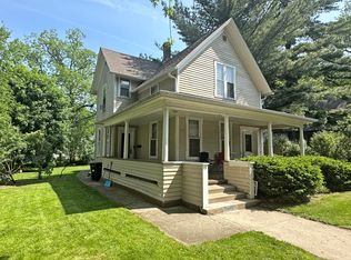 514 Division St, Elgin, IL 60120