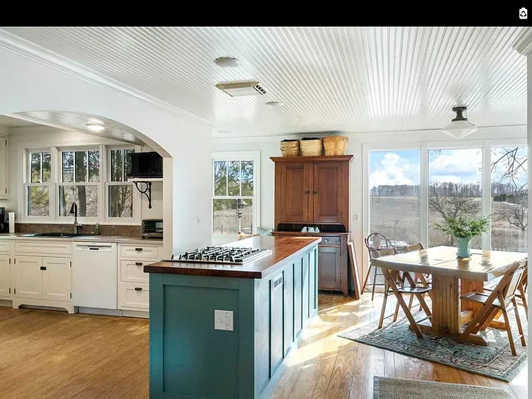 Kitchen / dining area with view of pastures