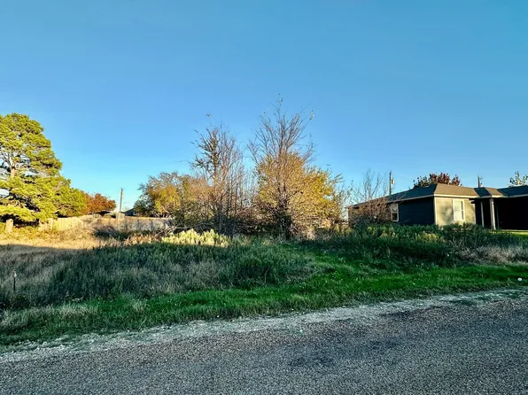 X Flagship Ln, Mabank, TX 75156