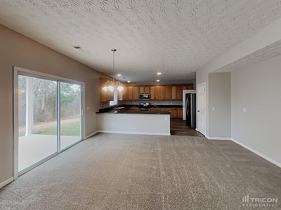 5th image of 188 Waterbury Way
