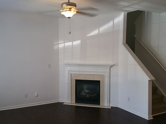 3rd image of 2832 Summergrove Ct