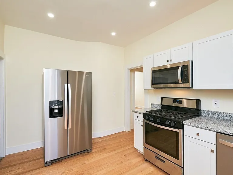 19 Clark St #3 — Photo 5