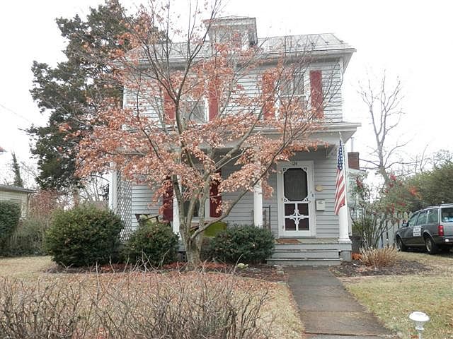 1st image of 124 N Almond St