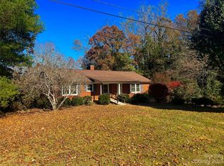 116 N Council Oaks St, Morganton, NC 28655