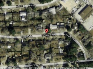2708 Poplar Ave, Victoria, TX 77901