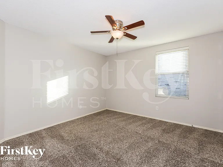 614 Silvertop Rd — Photo 15