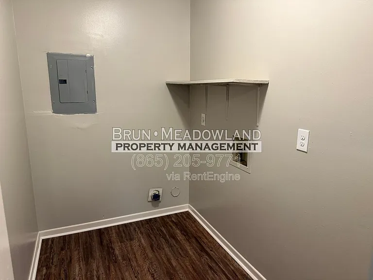 8719 Gleason Dr #C — Photo 29