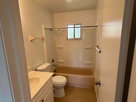 4th image of 5616 Kenwood Dr