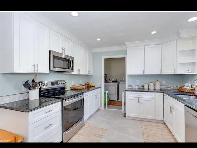 3708 Goose Bay Dr — Photo 9