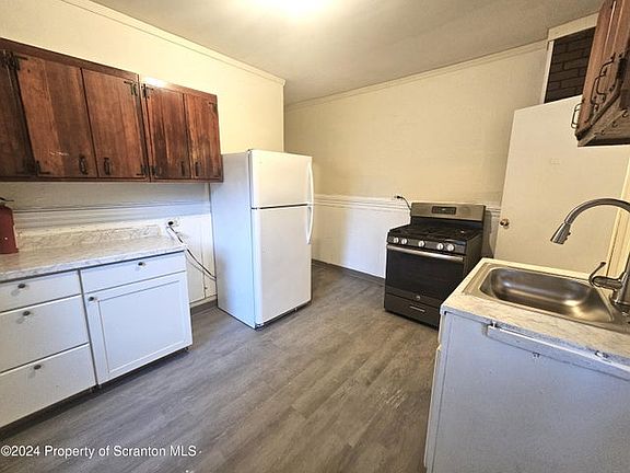 2nd image of 414-416 S Edwards Ct #Ct414