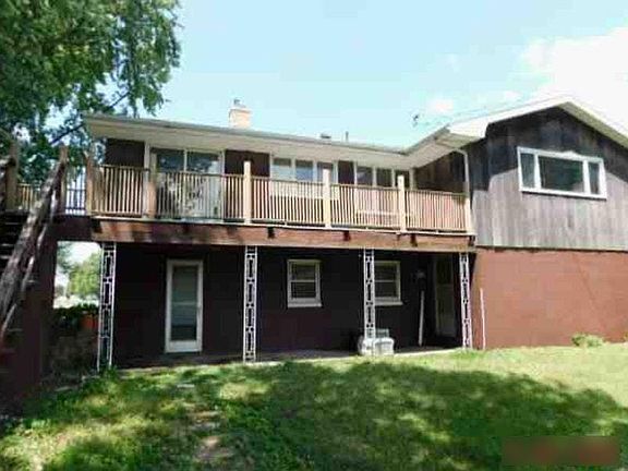 2nd image of 303 E Prospect St