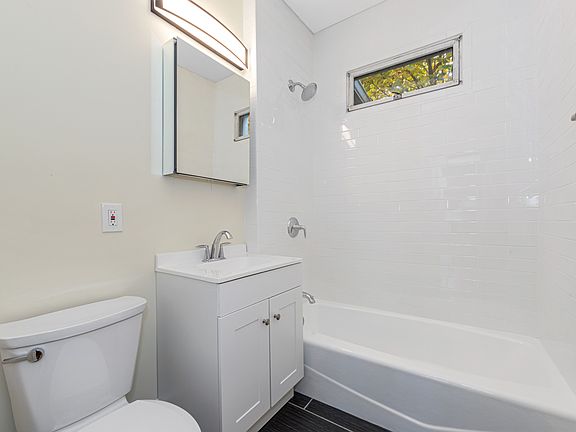 4th image of 46 Brackett St #1