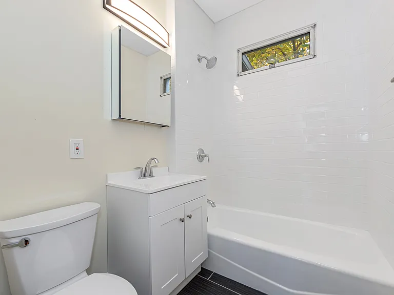 46 Brackett St #1 — Photo 4