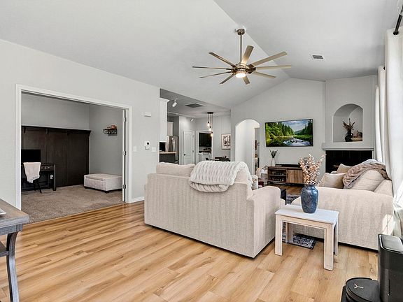 4th image of 4672 W 20th St Rd #2125