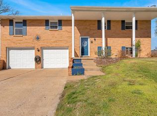 19 Royal Ct, Millstadt, IL 62260