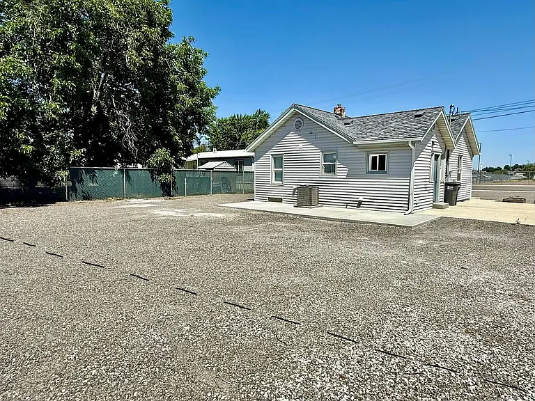 2374 Appleside Blvd — Photo 5