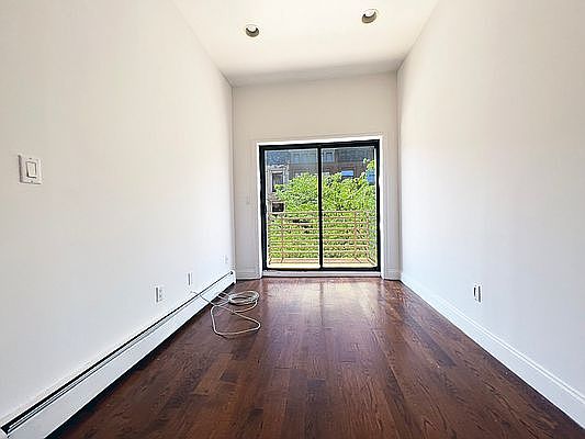 2nd image of 53 W 126th St #13F