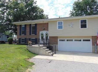 1621 S Knoxville Ave, Saint Marys, OH 45885