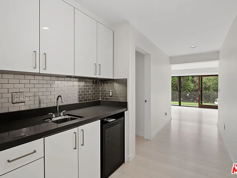 175 Barlock Ave — Photo 29