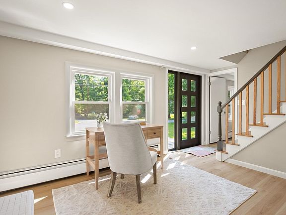 5th image of 62 Edgewood Rd