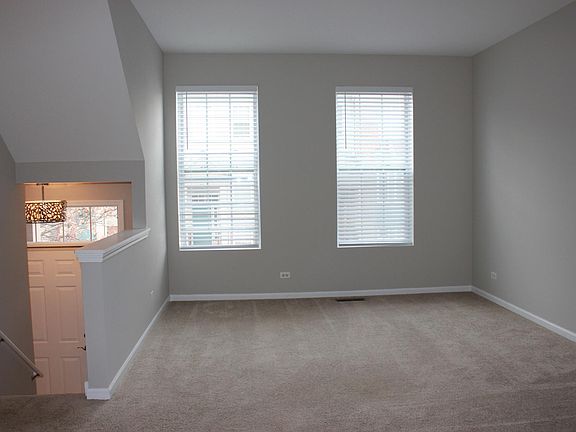 5th image of 103 Thomas Ct