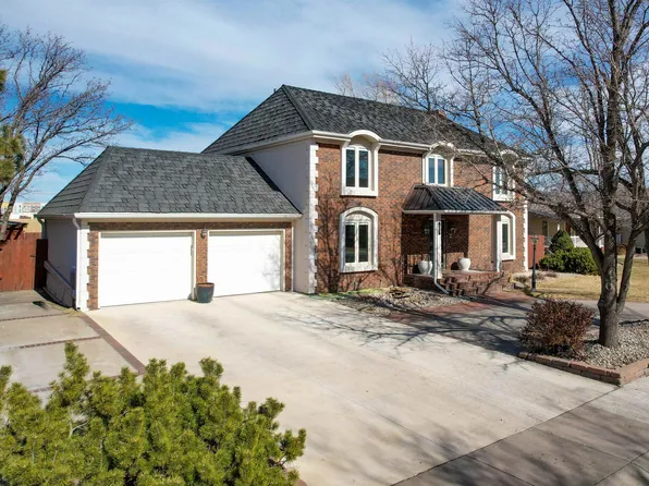 203 W 38th St, Hays, KS 67601