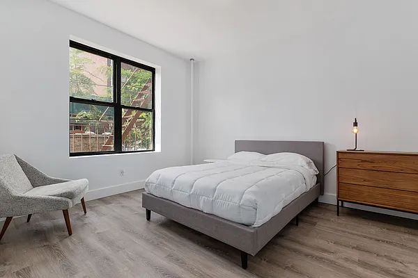 Rented by MNS | media 7