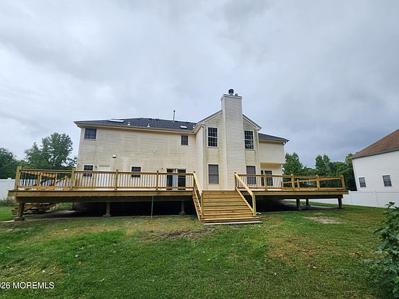 4th image of 15 Cedarview Avenue