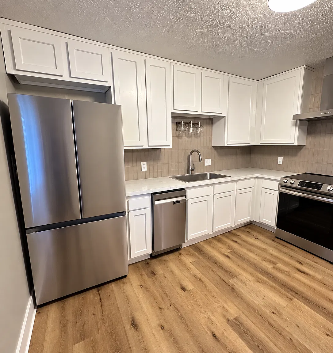 2 bed, 1.5 bath, 1479 sqft, $1,800 — Photo 2