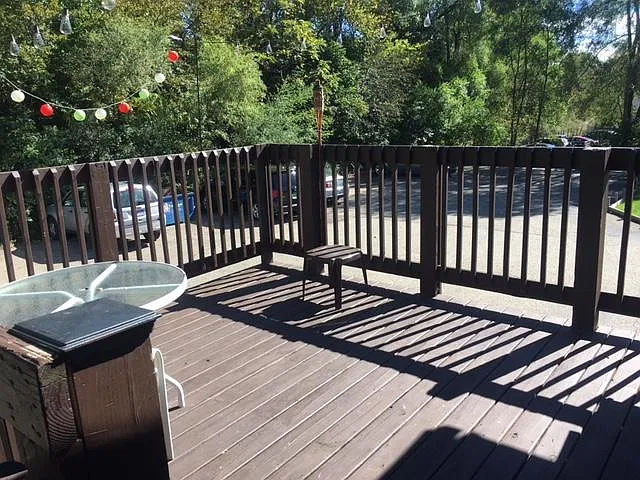 6 bed, 2000 sqft, $3,000 — Photo 2