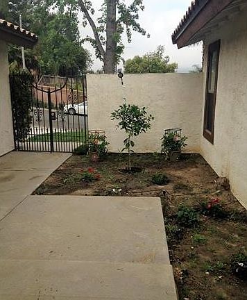 3rd image of 42590 Escolacata Dr
