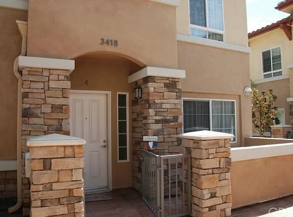 3rd image of 3418 E Temple Way