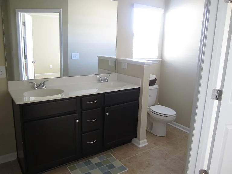 308 Lynden Ln — Photo 13