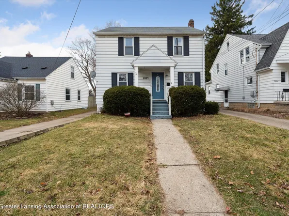 2004 Roberts Ln, Lansing, MI 48910
