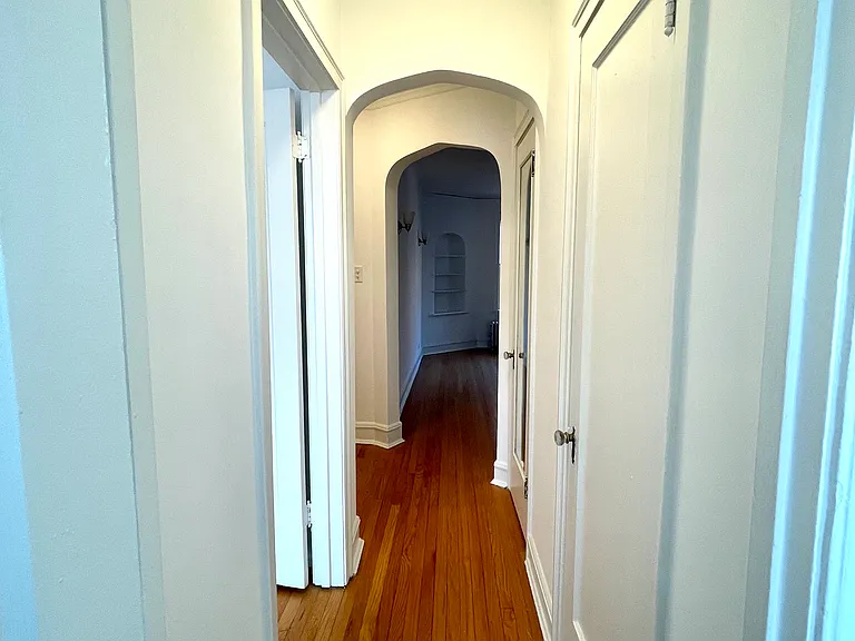 1637 W Fargo Ave #3A — Photo 5
