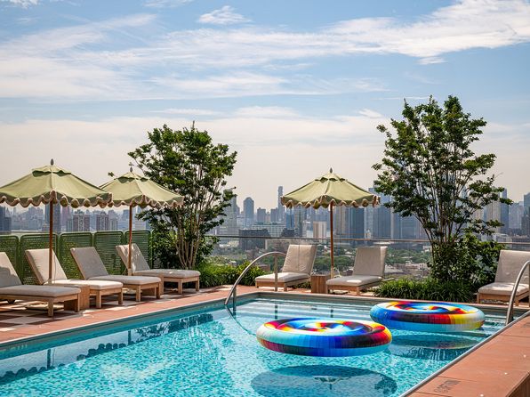532 Summit Ave, Jersey City